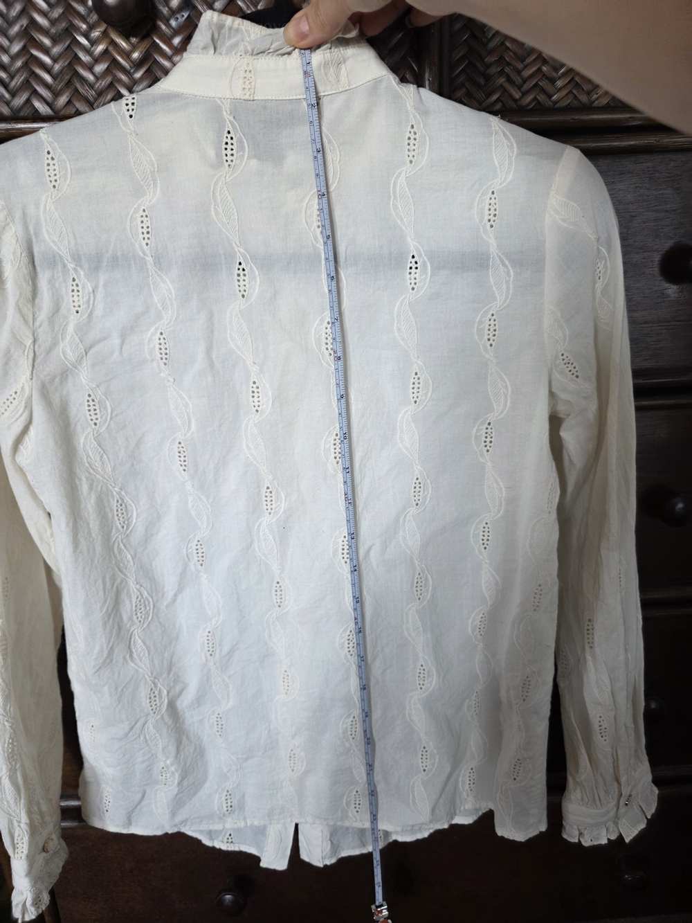 Simple Retro Ruffled Button-Up Shirt - Picture 4 of 12